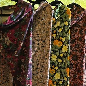 Lot of 5 Gently Loved TC LuLaRoe Misc Floral Leggings. See pics for patterns.